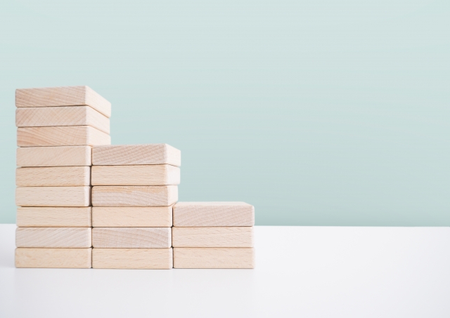 右下がりのイメージ