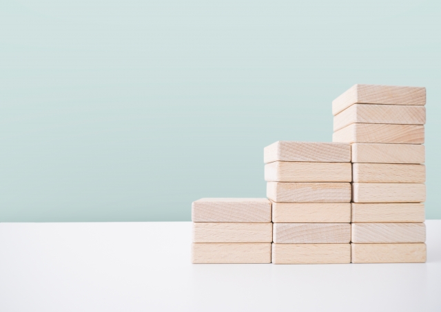 右下がりのイメージ