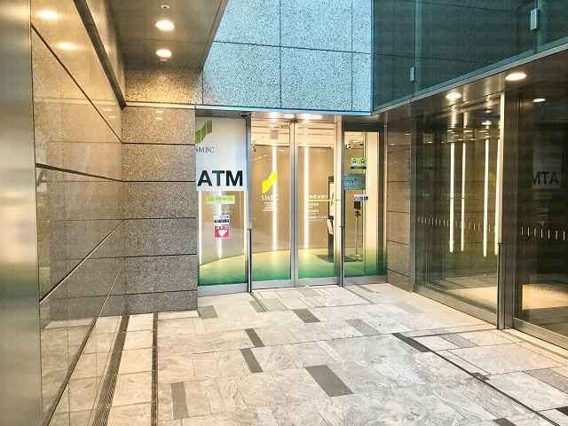 三井住友銀行入口の画像