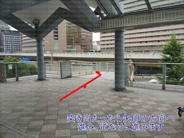 通路突き当りの画像