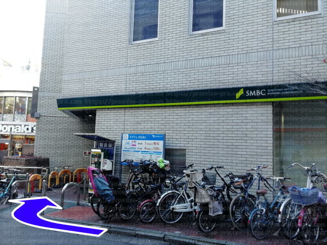 三井住友銀行ATMコーナー入口の画像