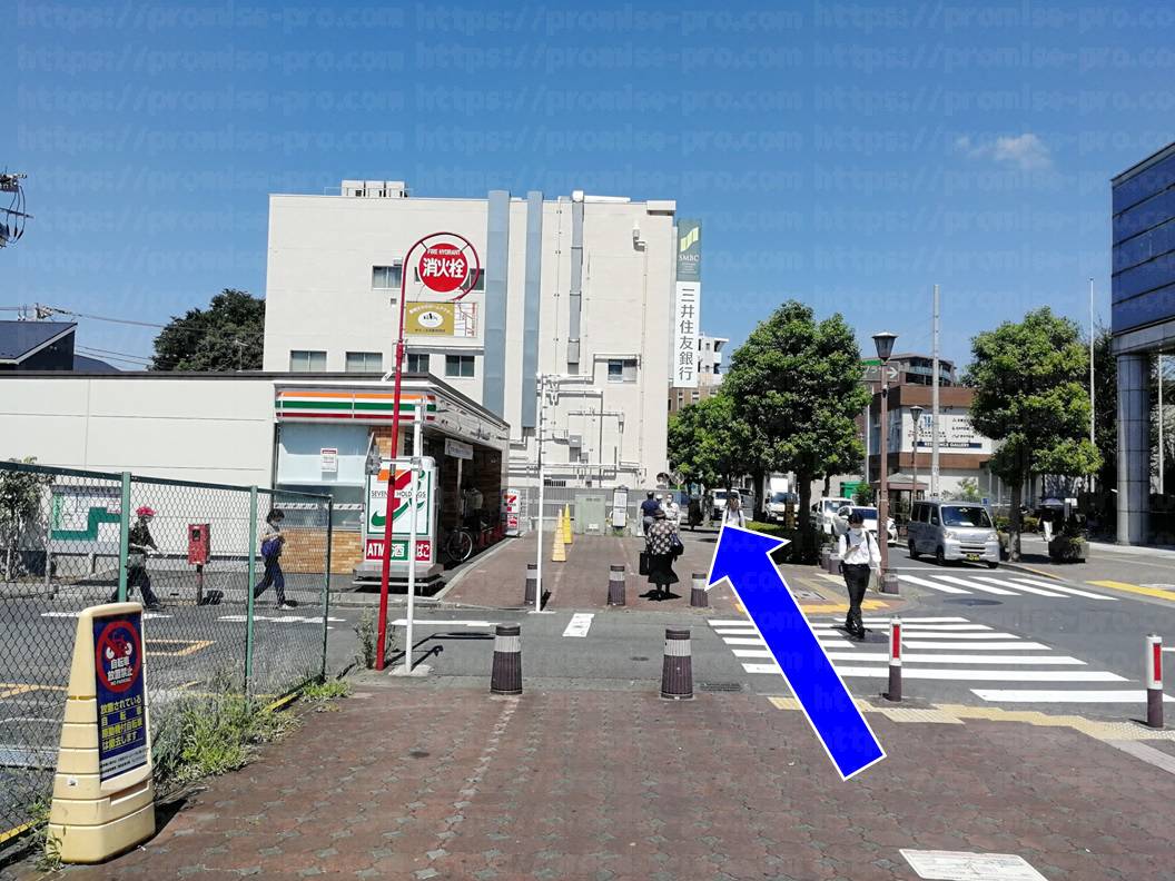 横断歩道の画像