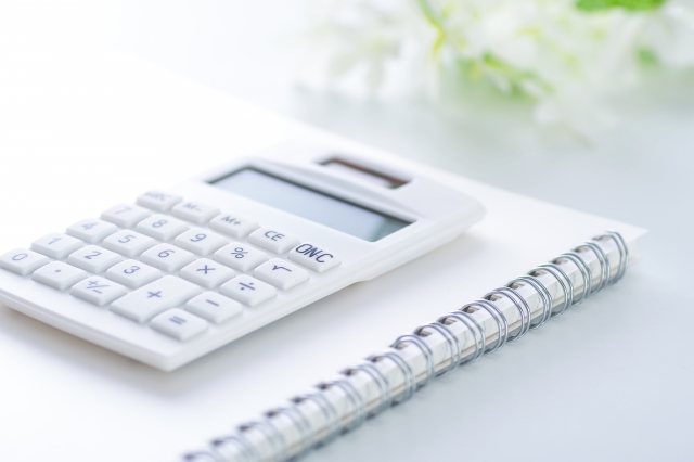 電卓とリングノート