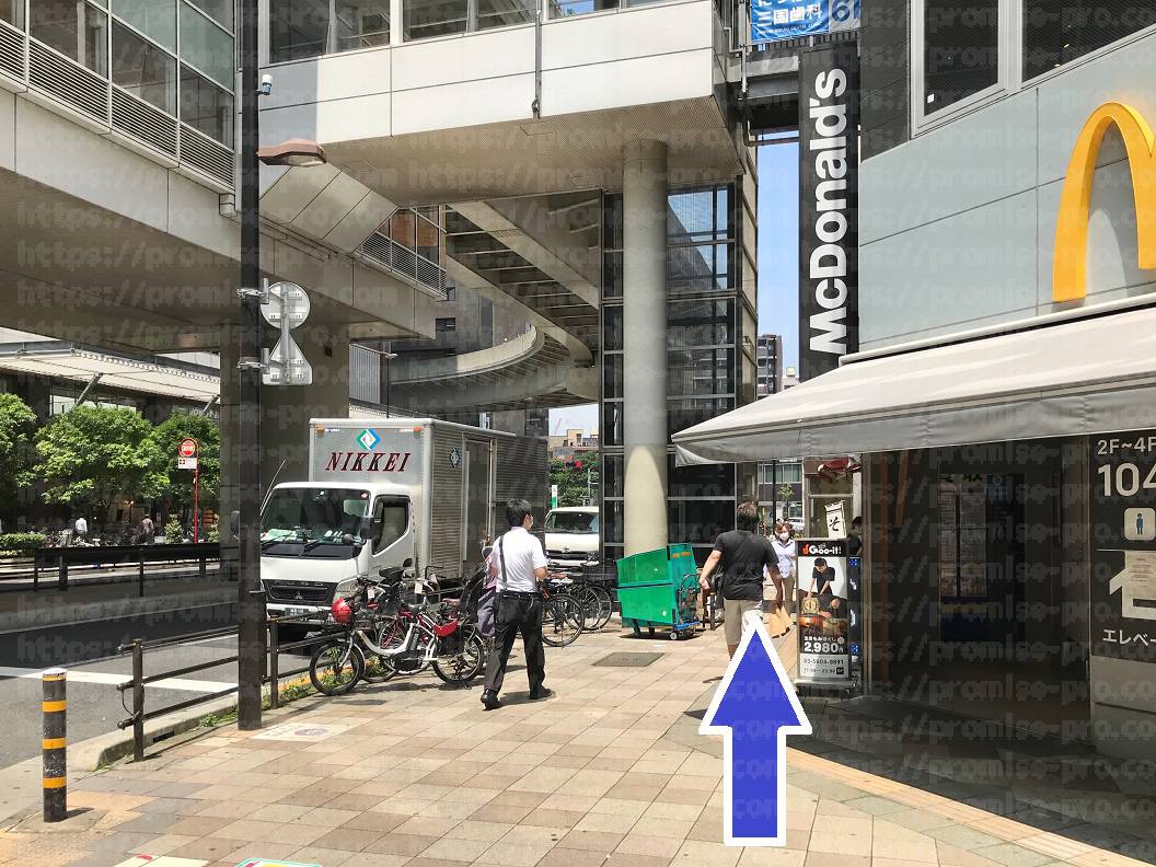 マクドナルド前の画像