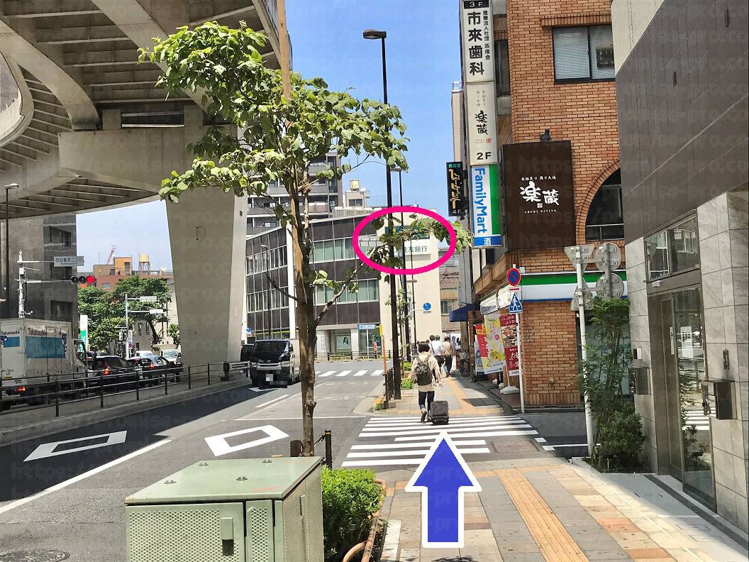 三井住友銀行の看板の画像