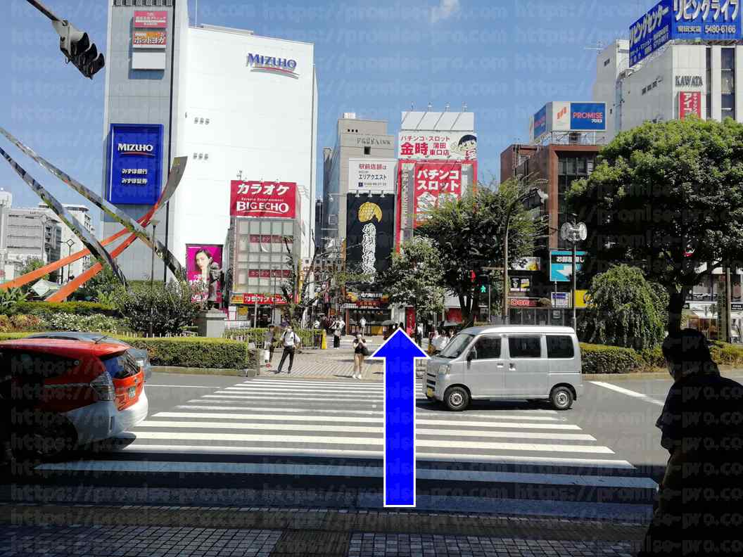 横断歩道の画像