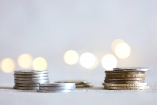 積み上げられた硬貨