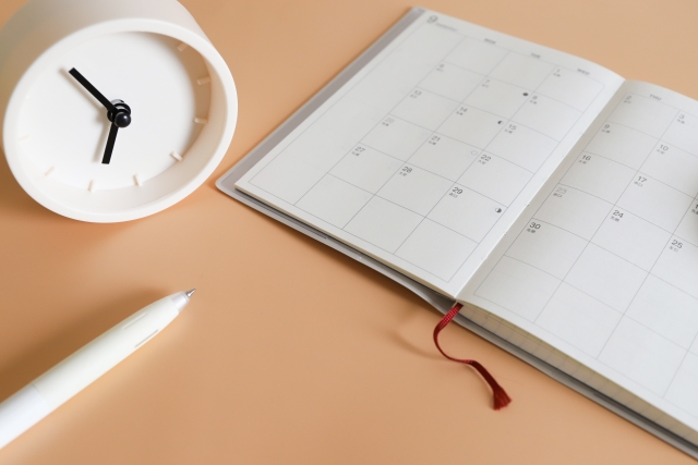 手帳と時計